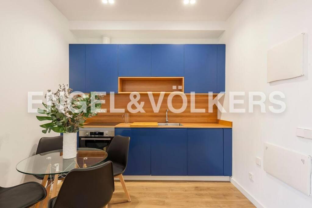 Moderno Apartamento En Pleno Centro Мадрид Екстериор снимка