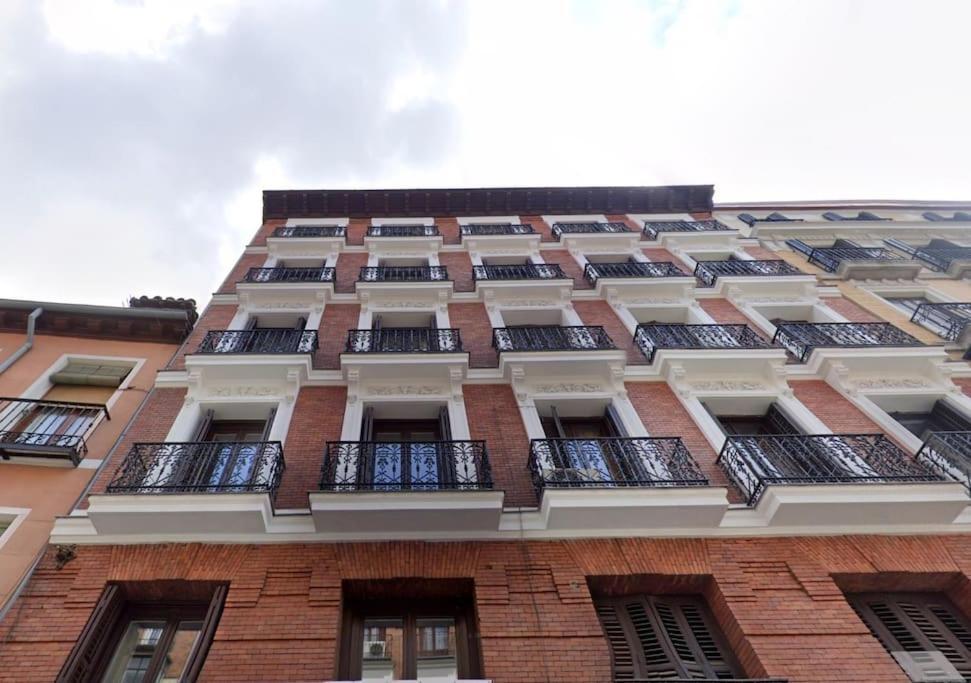Moderno Apartamento En Pleno Centro Мадрид Екстериор снимка