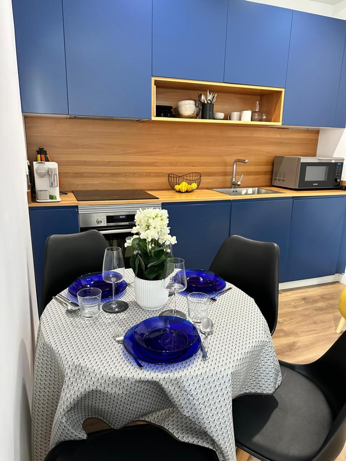 Moderno Apartamento En Pleno Centro Мадрид Екстериор снимка