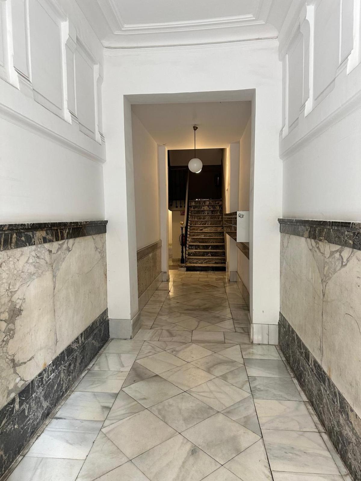 Moderno Apartamento En Pleno Centro Мадрид Екстериор снимка