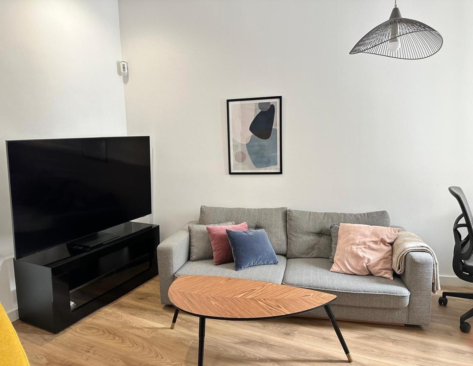 Moderno Apartamento En Pleno Centro Мадрид Екстериор снимка